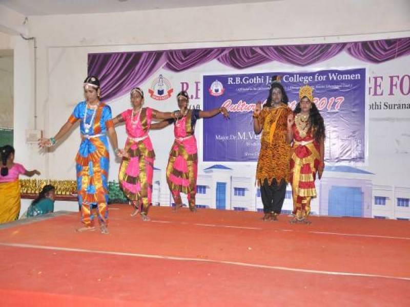COLLEGE CULTURALS - 2017
